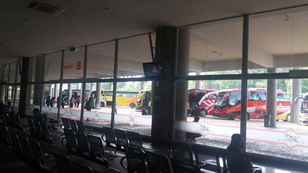 Kuantan bus station platform