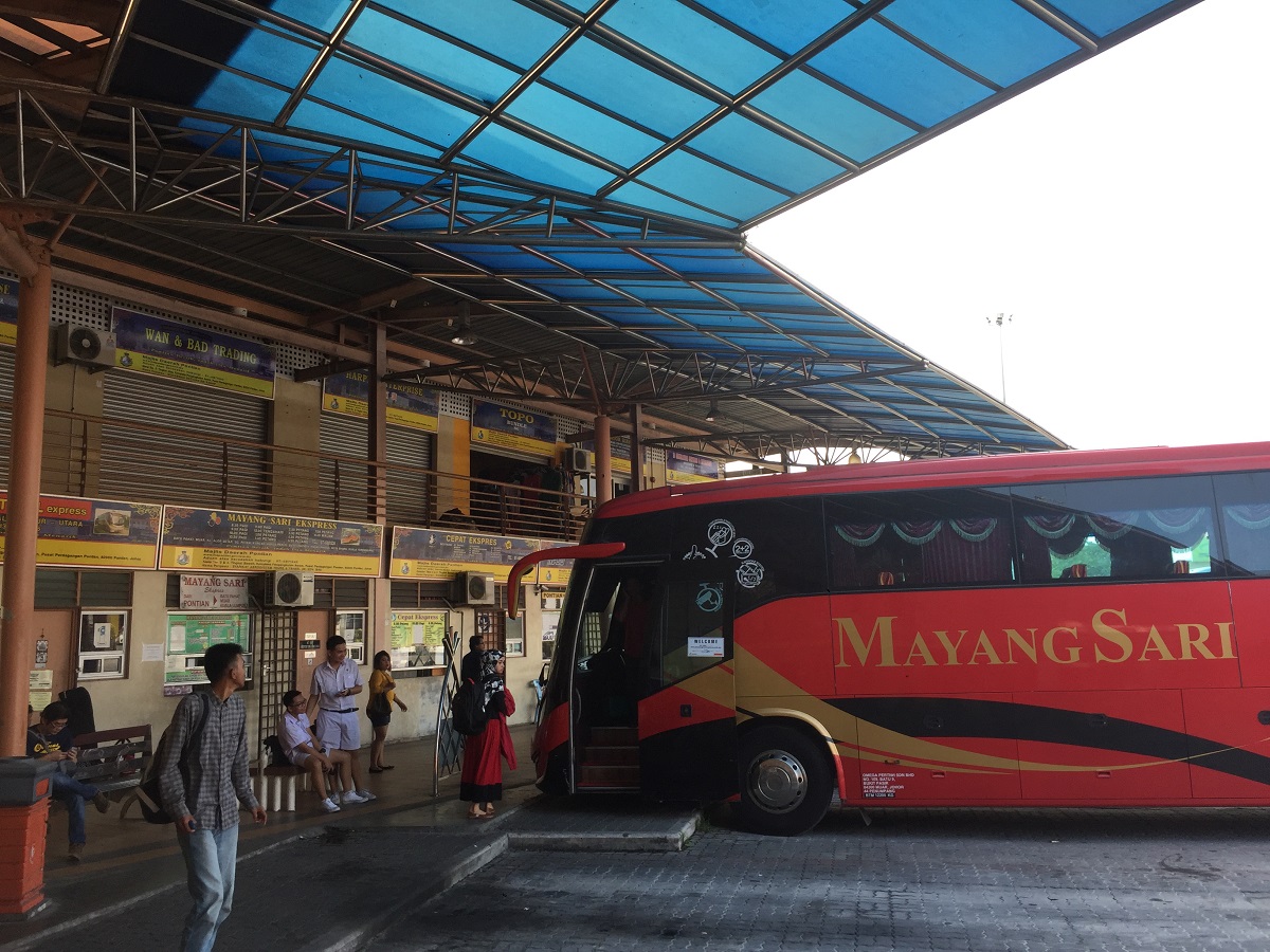 Pontian bus terminal Platform