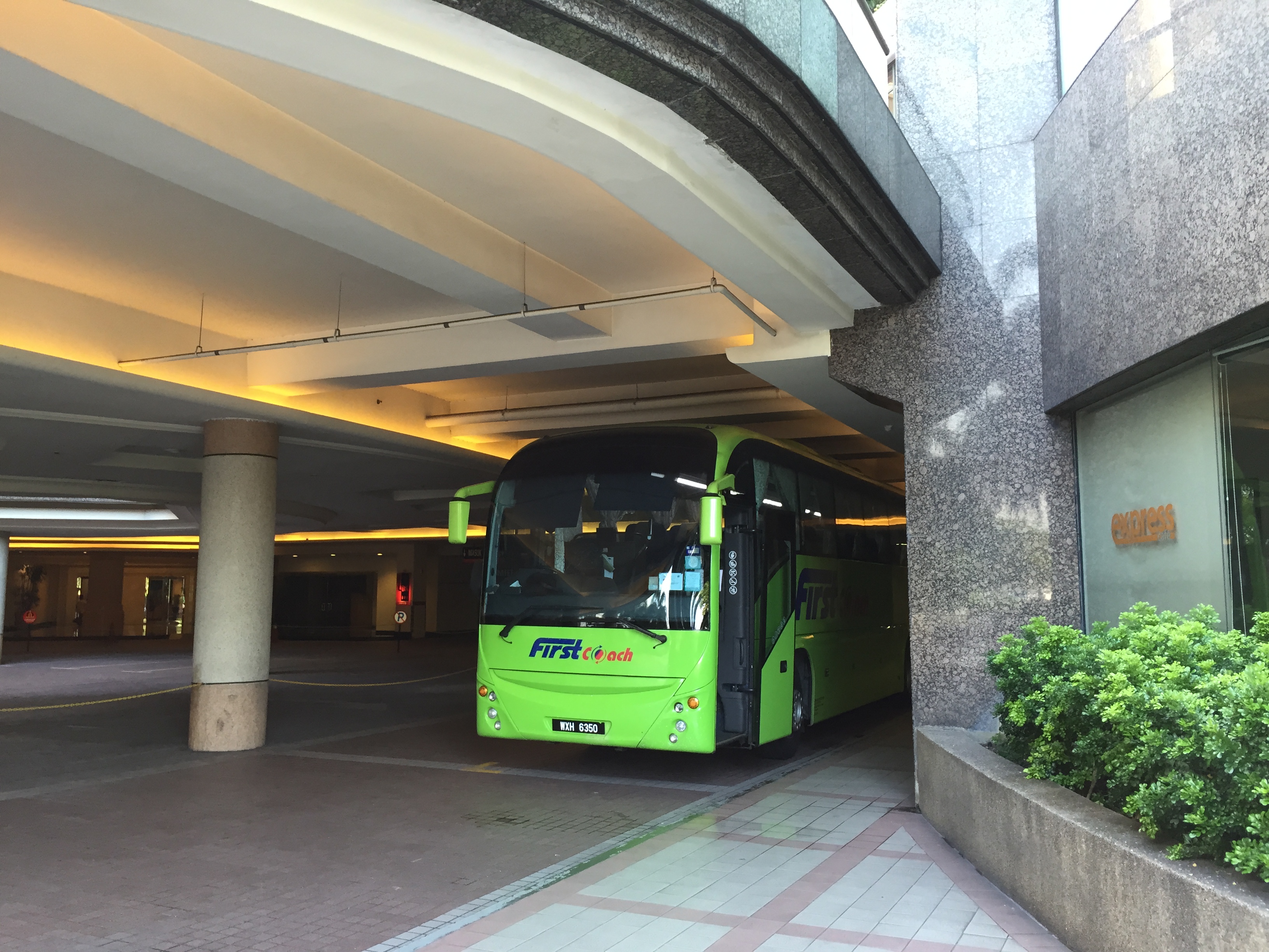 Bus from KL One Utama to Singapore Novena 
